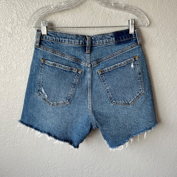 Abercrombie and Fitch The Dad Short Cut-Off High Rise - Picture 5 of 13